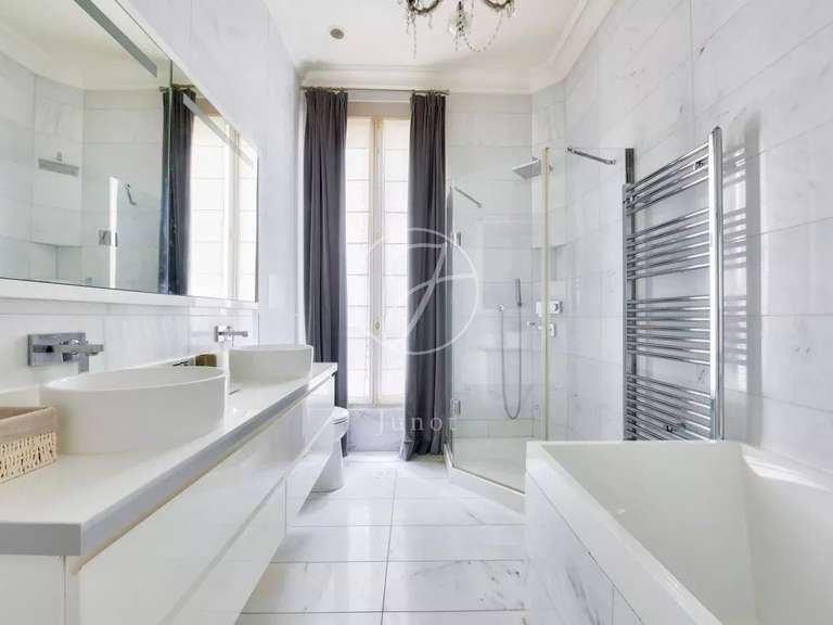 Apartment Paris 8e - 2 bedrooms - 107m²