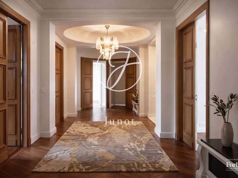 Appartement Paris 8e - 4 chambres - 249m²