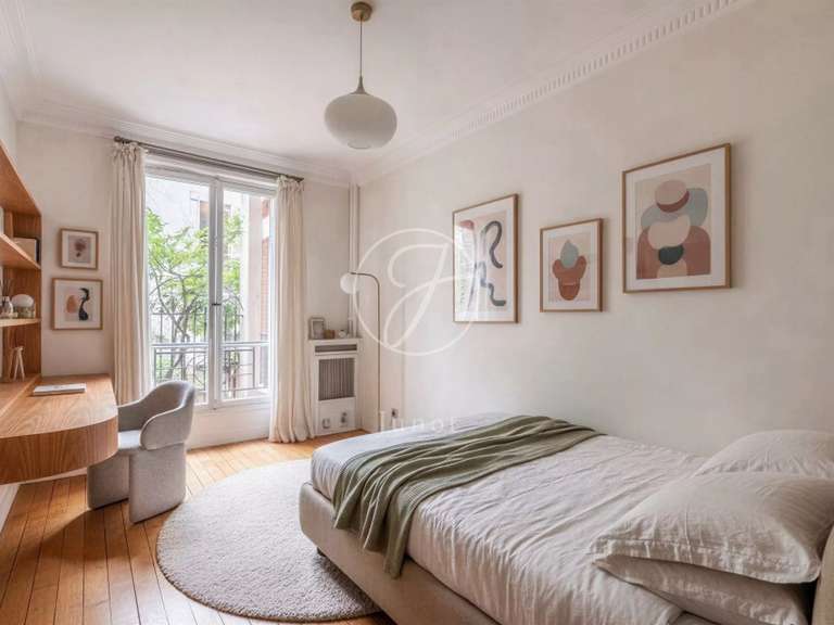 Appartement Paris 8e - 3 chambres - 157m²