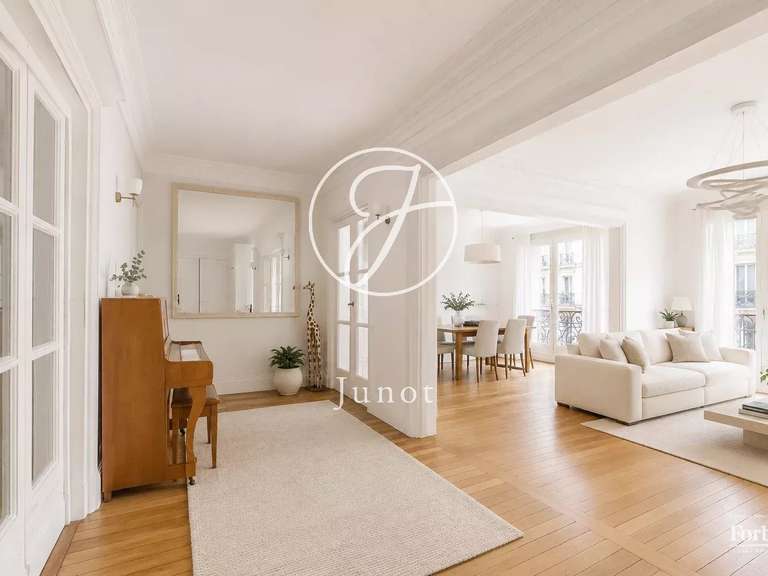 Appartement Paris 8e - 3 chambres - 155m²