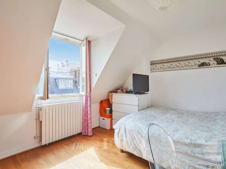 Appartement Paris 8e - 3 chambres - 134m²