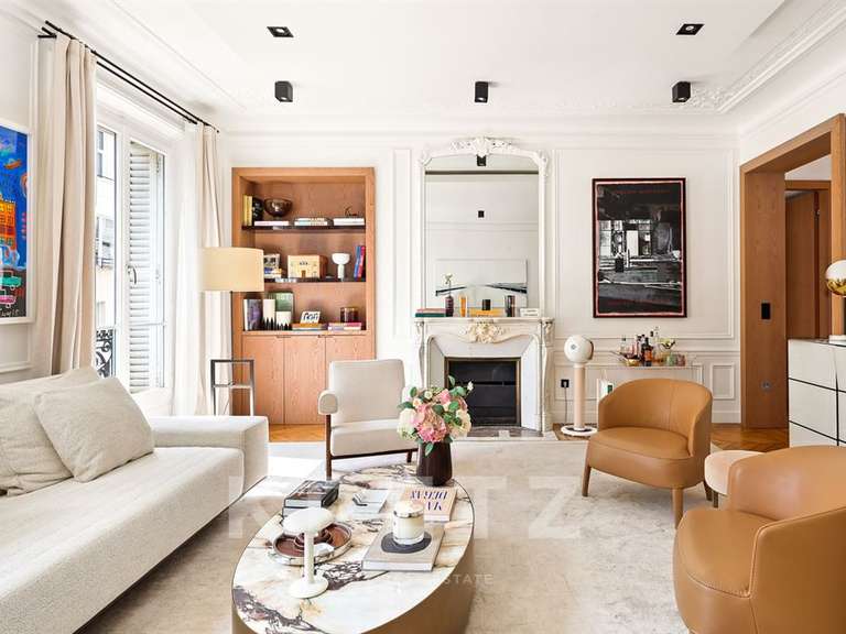 Apartment Paris 8e - 4 bedrooms - 152m²