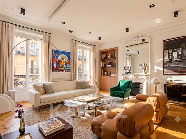 Apartment Paris 8e - 4 bedrooms - 152m²
