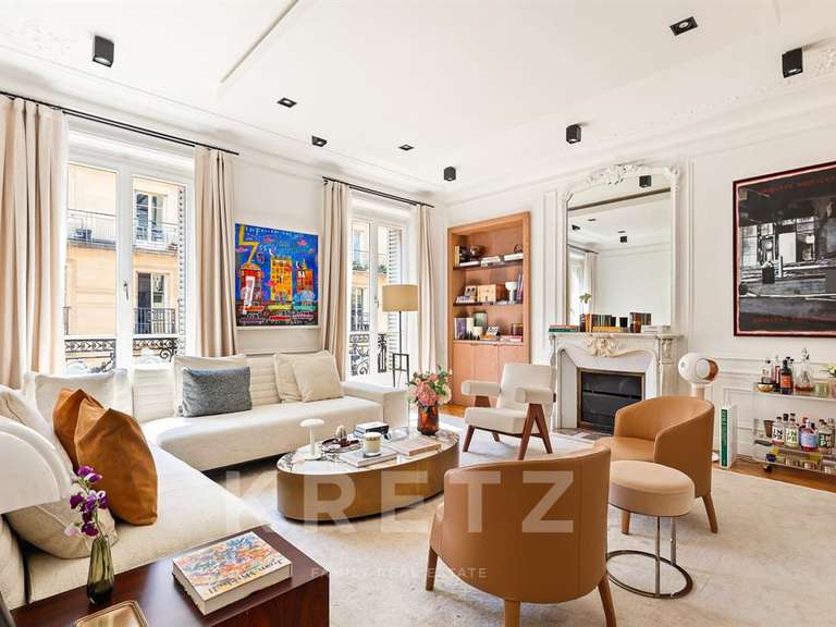 Appartement Paris 8e - 4 chambres - 152m²