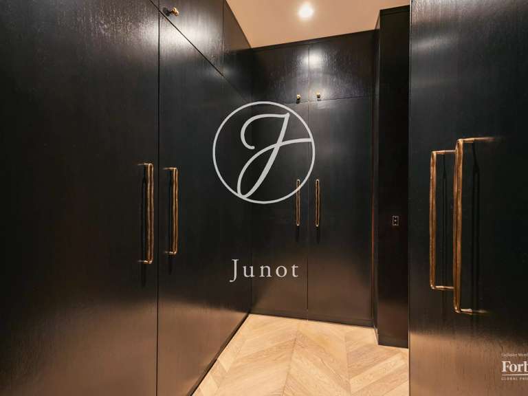 Appartement Paris 8e - 2 chambres - 146m²