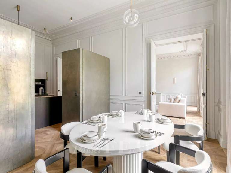 Appartement Paris 8e - 3 chambres - 215m²