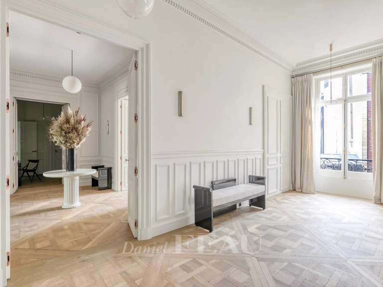 Appartement Paris 8e - 3 chambres - 215m²