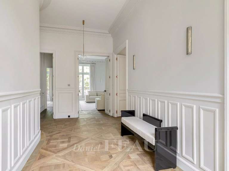 Appartement Paris 8e - 3 chambres - 215m²