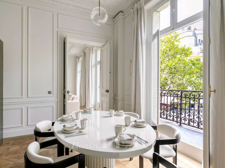 Appartement Paris 8e - 3 chambres - 215m²