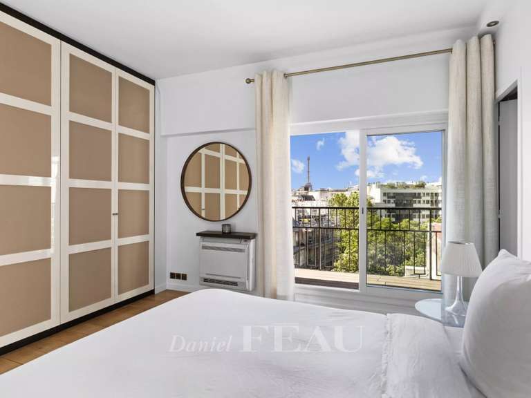 Appartement Paris 8e - 2 chambres - 84m²