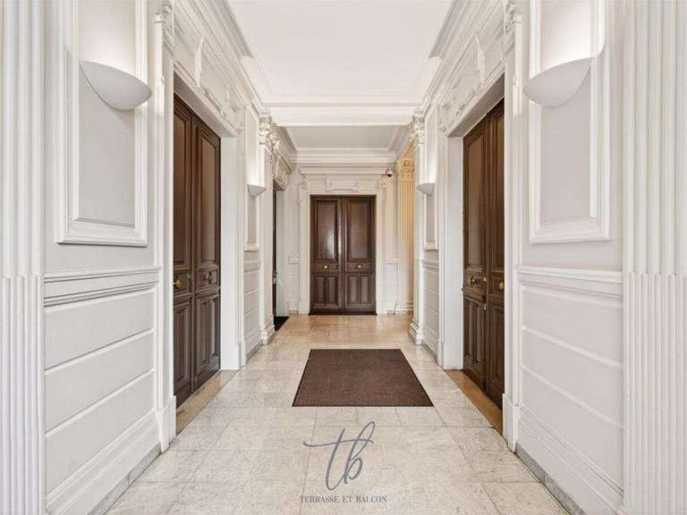 Appartement Paris 8e - 3 chambres