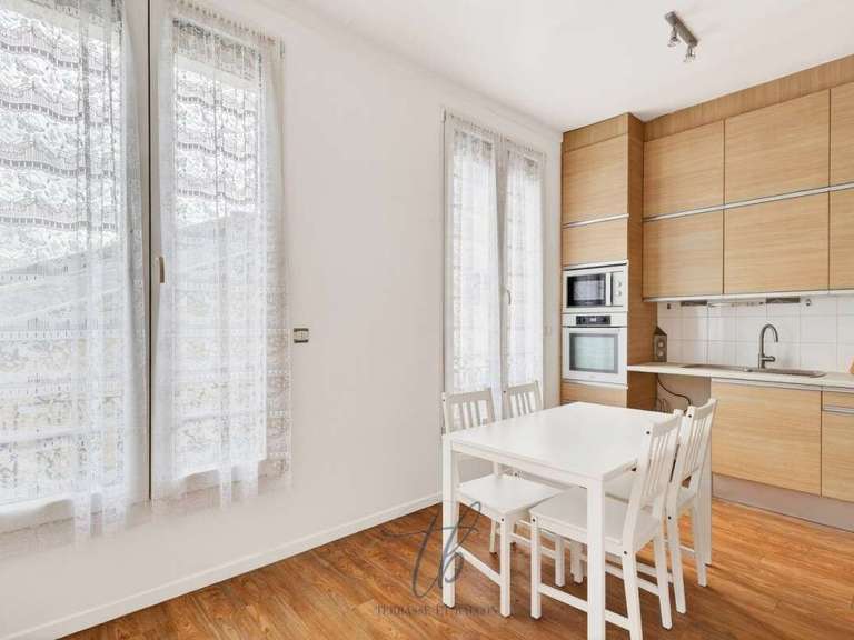 Appartement Paris 8e - 3 chambres