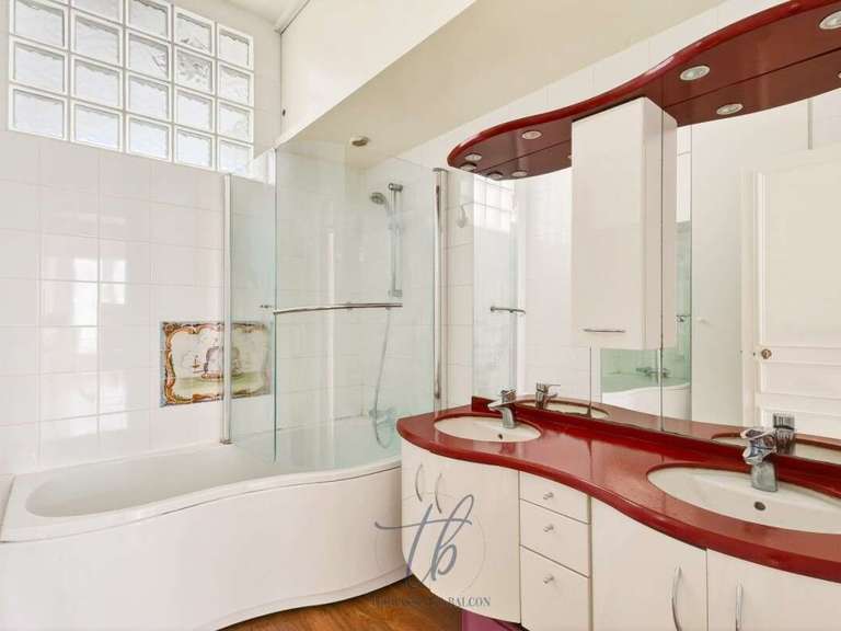 Appartement Paris 8e - 3 chambres