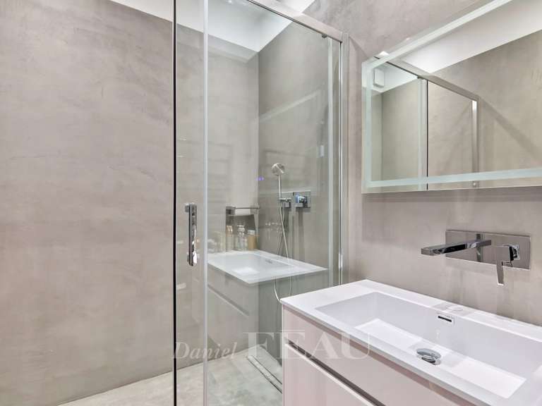 Appartement Paris 8e - 3 chambres - 172m²