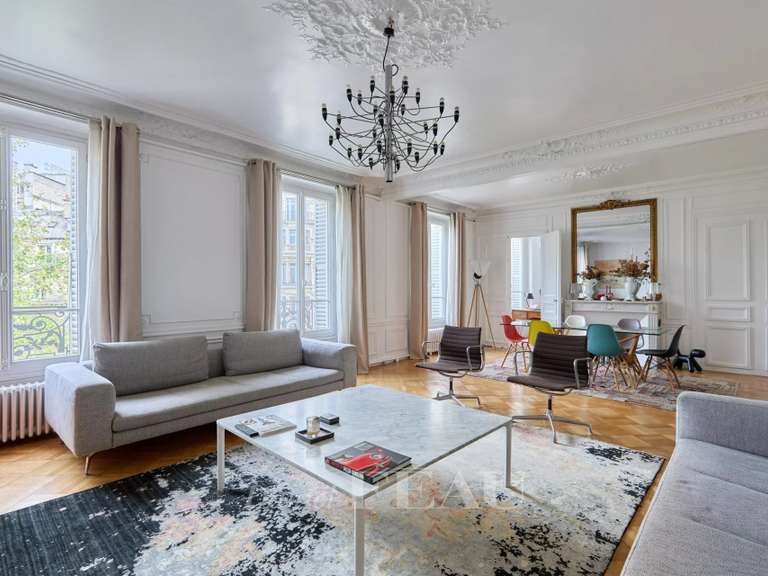 Appartement Paris 8e - 3 chambres - 172m²