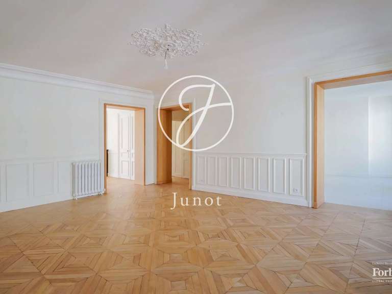 Appartement Paris 8e - 4 chambres - 253m²