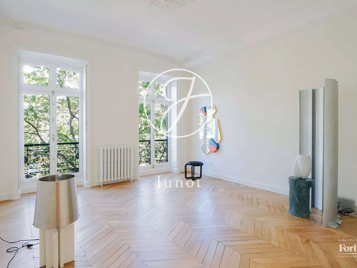 Apartment Paris 8e