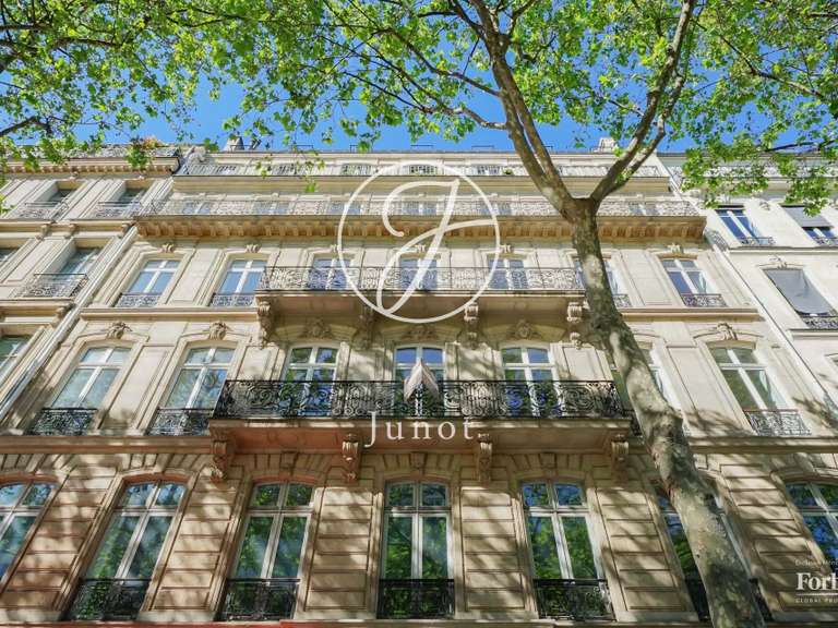 Appartement Paris 8e - 4 chambres - 253m²