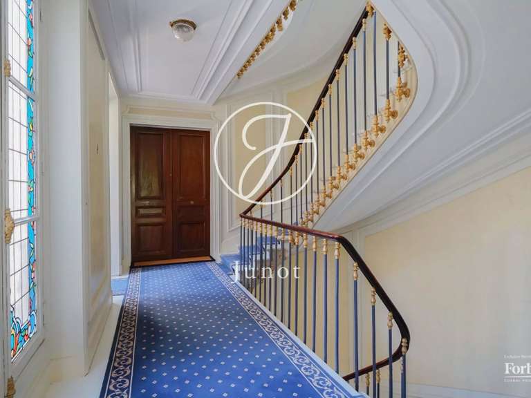 Appartement Paris 8e - 4 chambres - 253m²