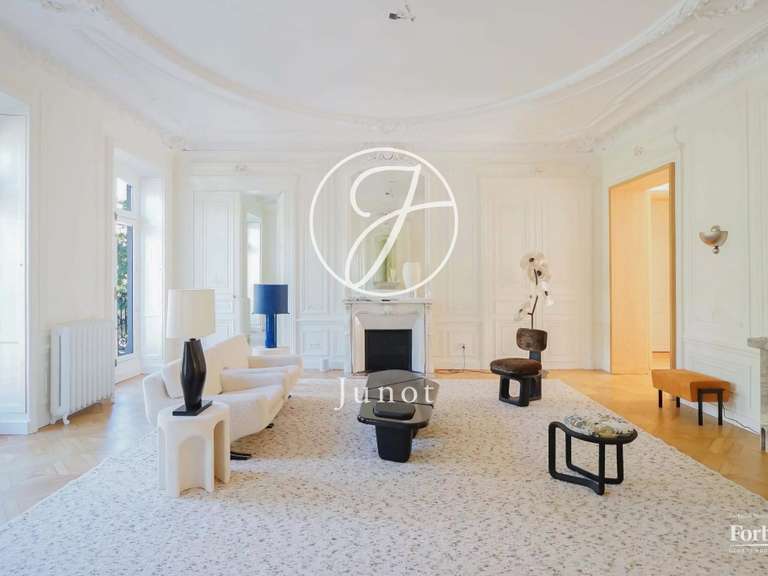 Appartement Paris 8e - 4 chambres - 254m²