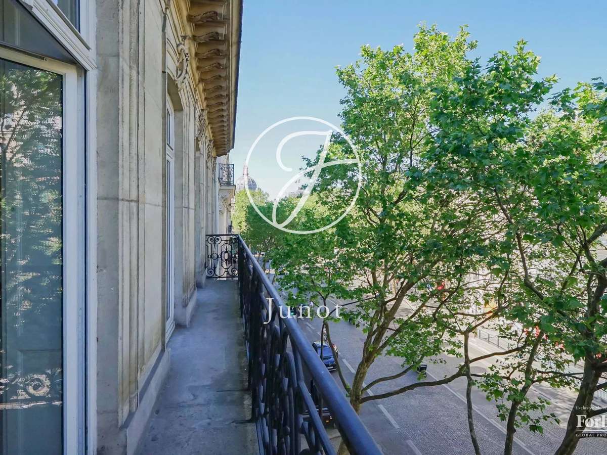 Apartment Paris 8e