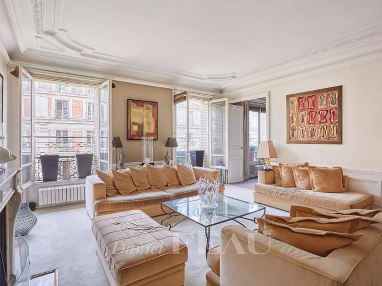 Appartement Paris 8e - 3 chambres - 174m²