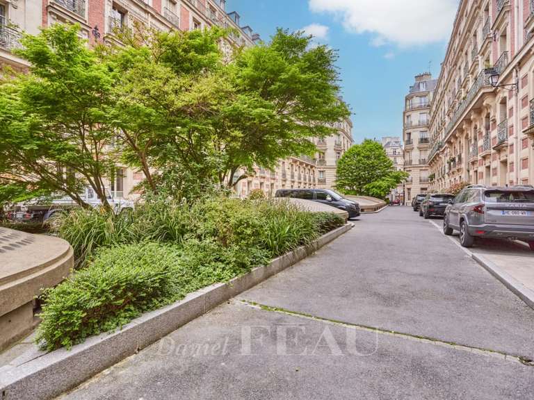 Appartement Paris 8e - 3 chambres - 174m²