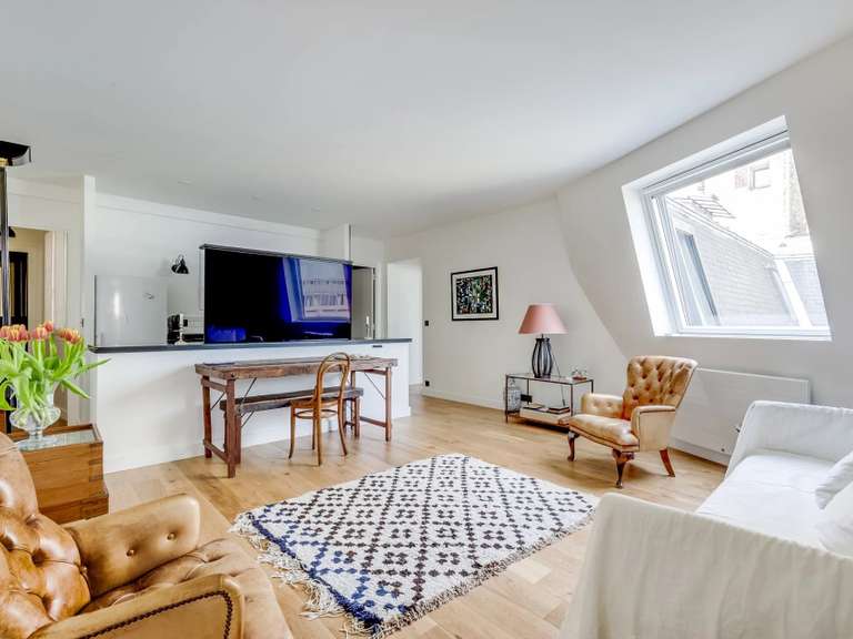 Appartement Paris 8e - 2 chambres - 63m²