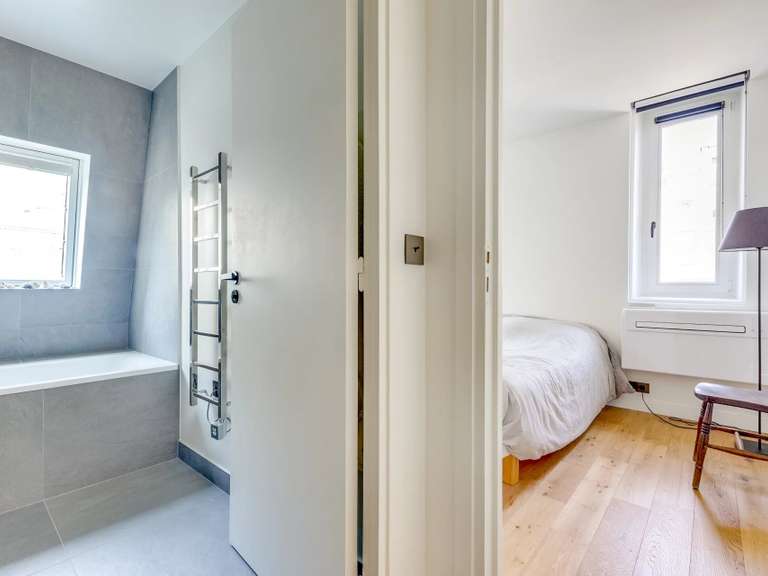Appartement Paris 8e - 2 chambres - 63m²