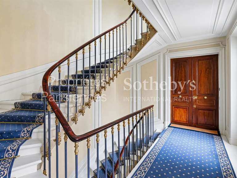 Appartement Paris 8e - 4 chambres - 253m²
