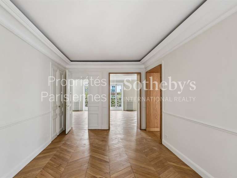 Appartement Paris 8e - 4 chambres - 253m²