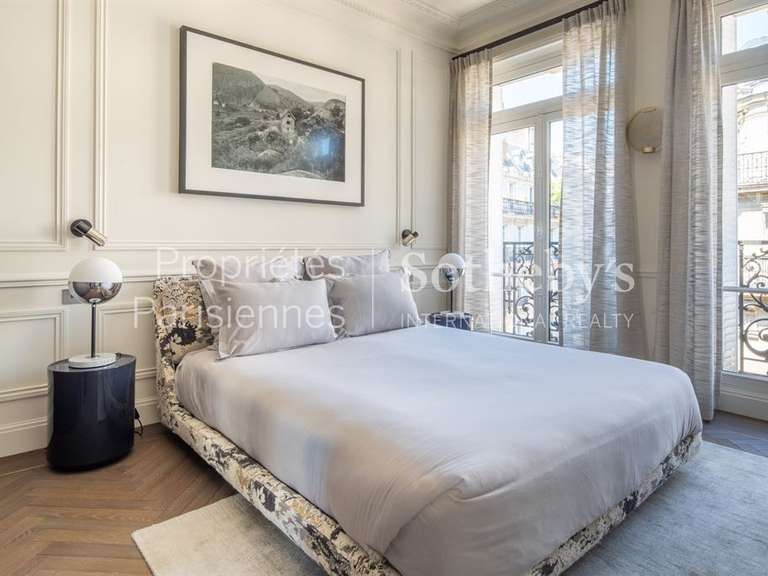 Appartement Paris 8e - 3 chambres - 178m²