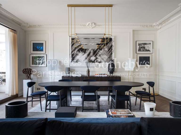 Appartement Paris 8e - 3 chambres - 178m²