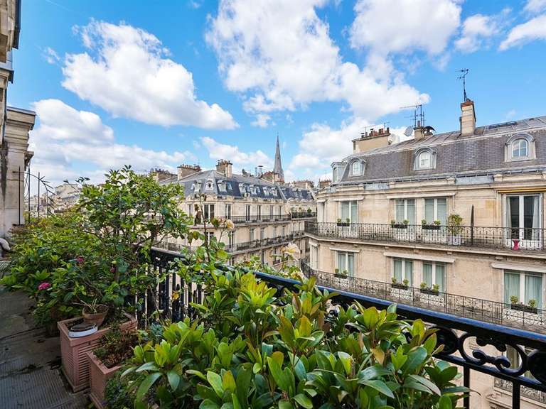 Appartement Paris 8e - 3 chambres - 184m²