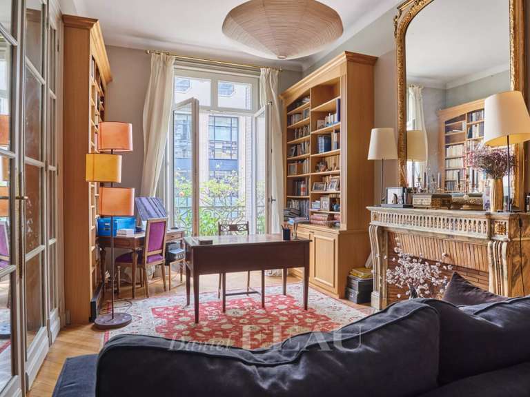 Appartement Paris 8e - 5 chambres - 290m²
