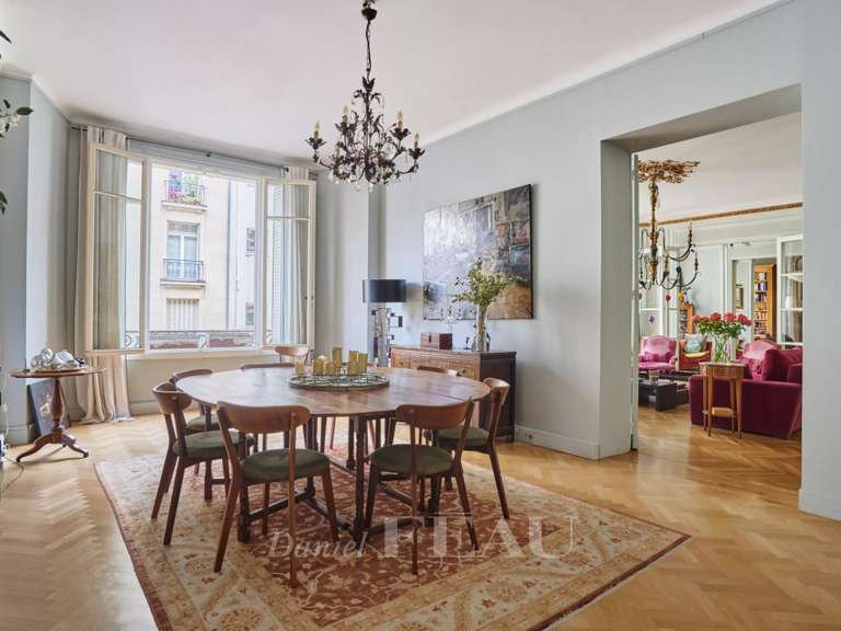 Appartement Paris 8e - 5 chambres - 290m²