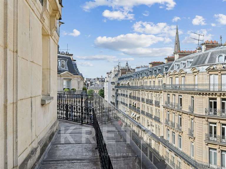 Appartement Paris 8e - 3 chambres - 151m²