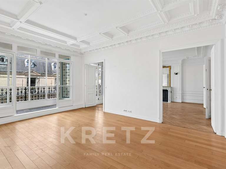 Appartement Paris 8e - 3 chambres - 151m²