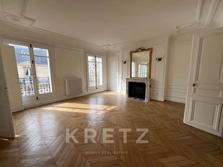 Appartement Paris 8e - 3 chambres - 151m²