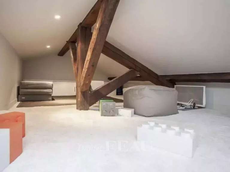 Appartement Paris 8e - 2 chambres - 124m²