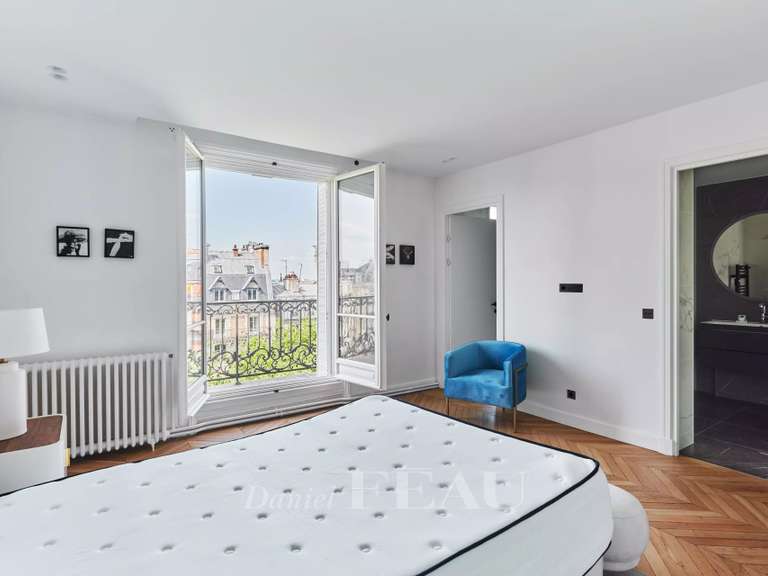 Appartement Paris 8e - 5 chambres - 244m²