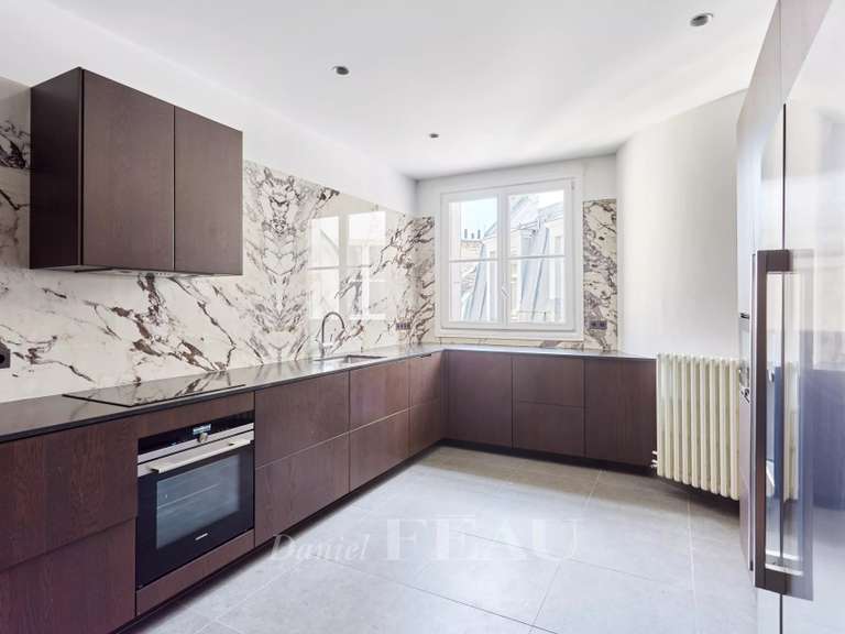 Appartement Paris 8e - 5 chambres - 244m²