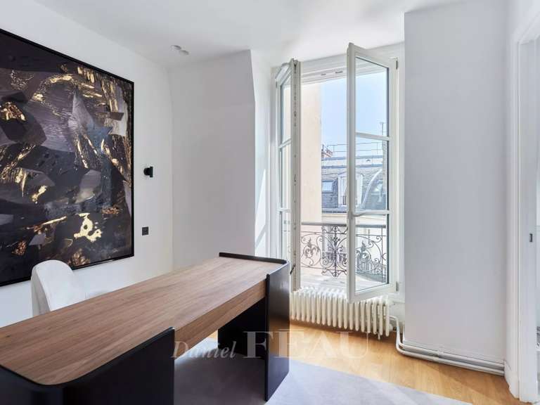 Appartement Paris 8e - 5 chambres - 244m²