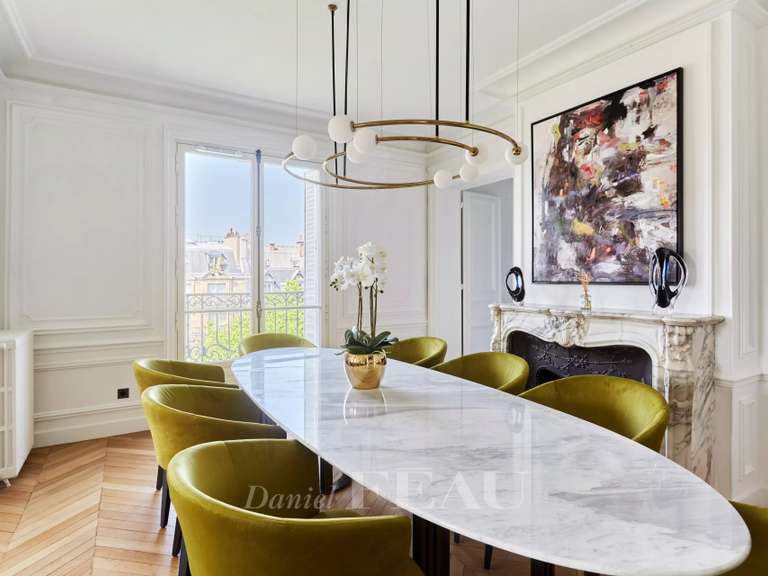 Appartement Paris 8e - 5 chambres - 244m²
