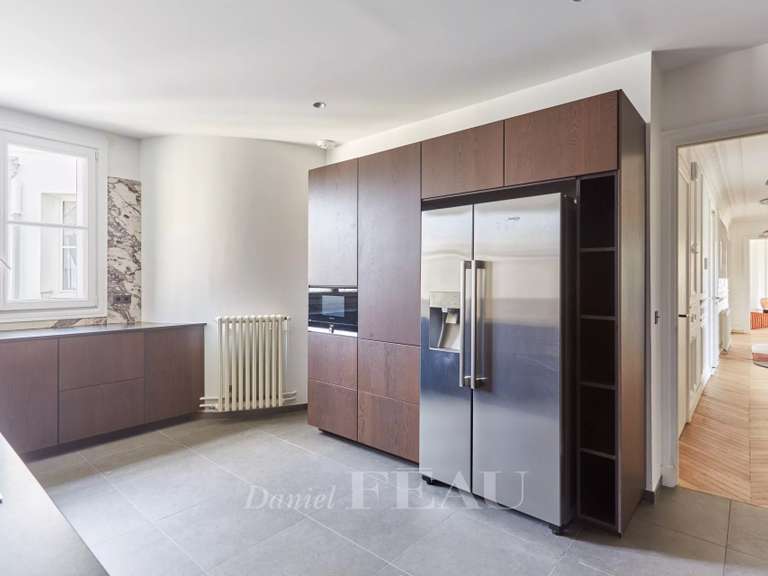 Appartement Paris 8e - 5 chambres - 244m²