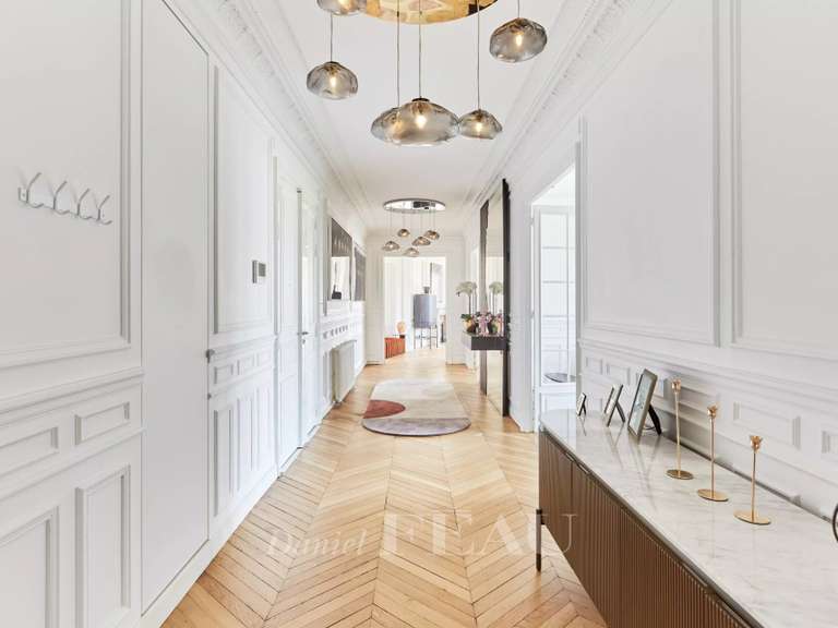 Appartement Paris 8e - 5 chambres - 244m²