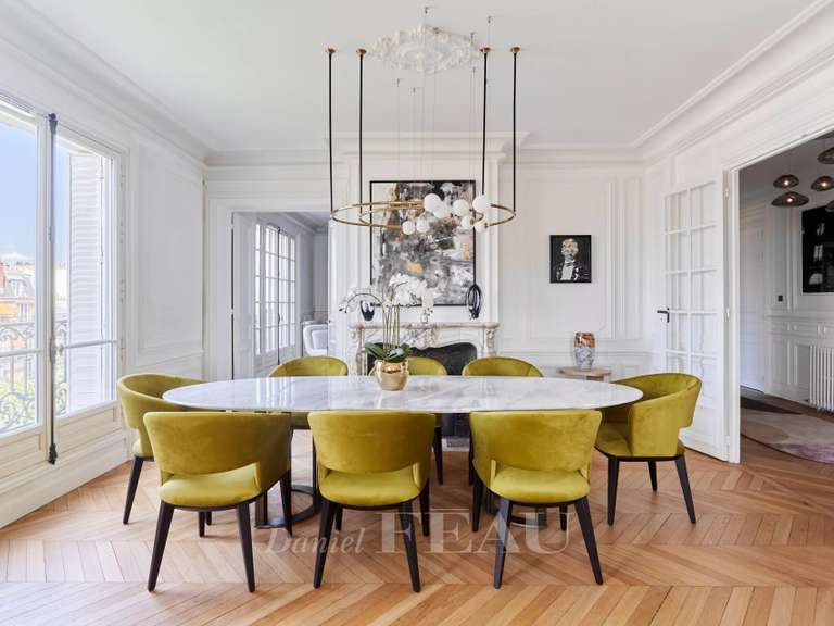 Appartement Paris 8e - 5 chambres - 244m²