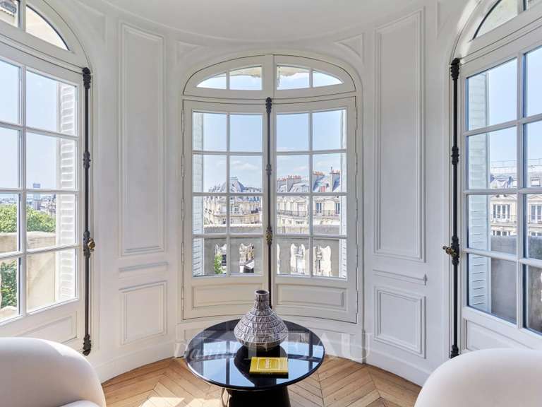 Appartement Paris 8e - 5 chambres - 244m²