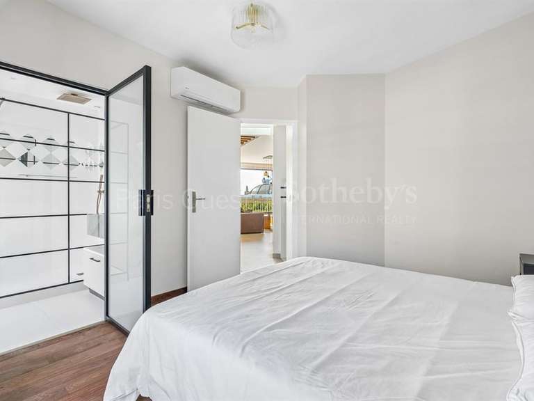 Appartement Paris 8e - 2 chambres - 126m²