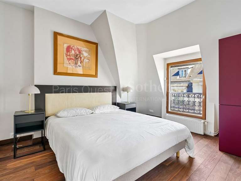 Appartement Paris 8e - 2 chambres - 126m²